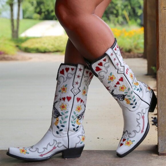 Women's White Floral Embroidered Cowgirl Boots Chunky Low Heels Pull On Shoes - Picture 2 of 5